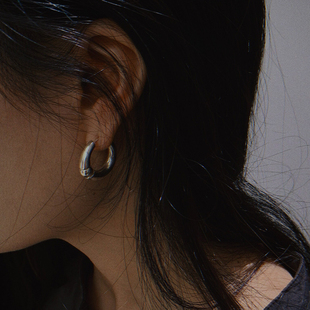 inLESS | Ensage 经典环形耳环女