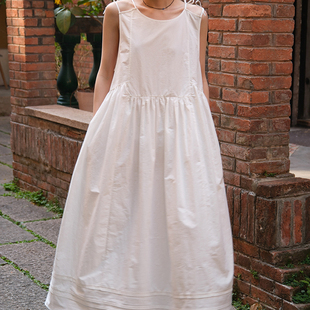 背心裙 肩头有蝴蝶 inLESS SUABOO