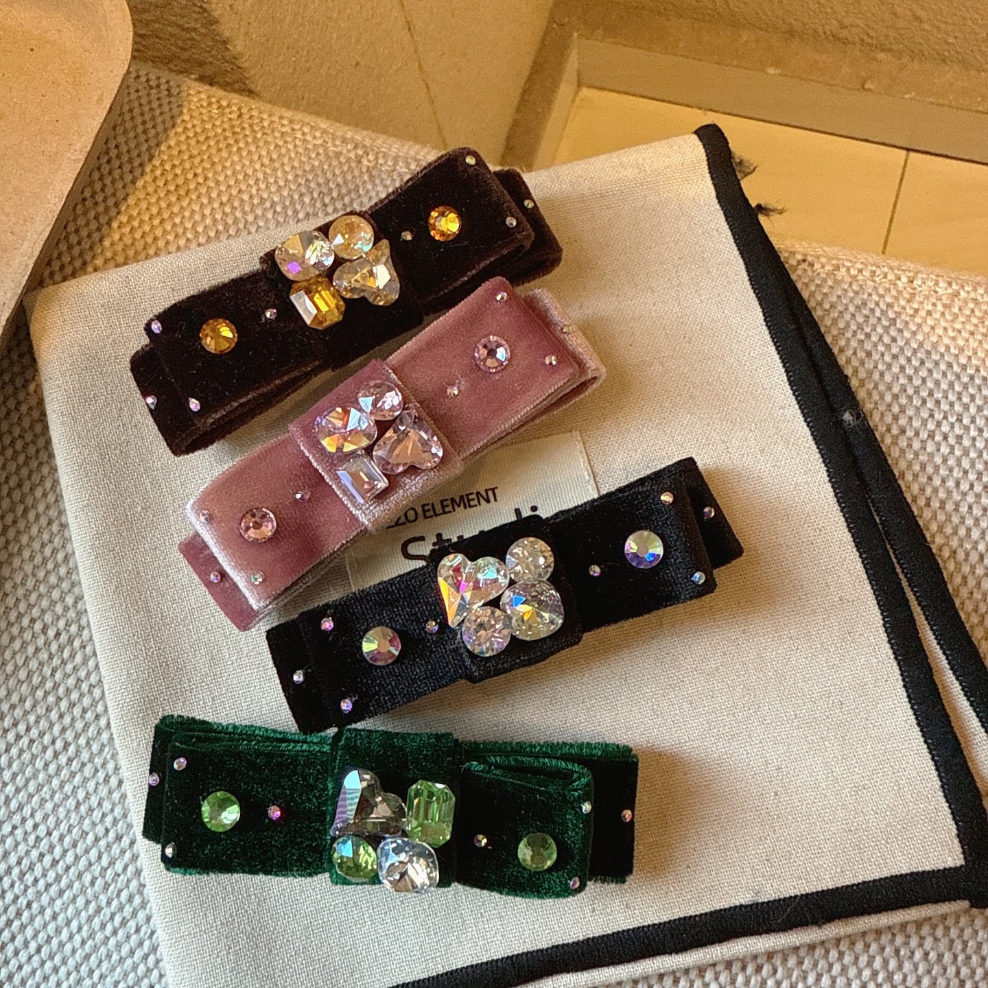 韩国同款发饰丝绒蝴蝶结重工水钻弹簧夹高级感气质马尾夹半扎发夹,饰品/流行首饰/时尚饰品新,发饰,淘宝优惠券,粉丝福利购,淘宝优惠卷