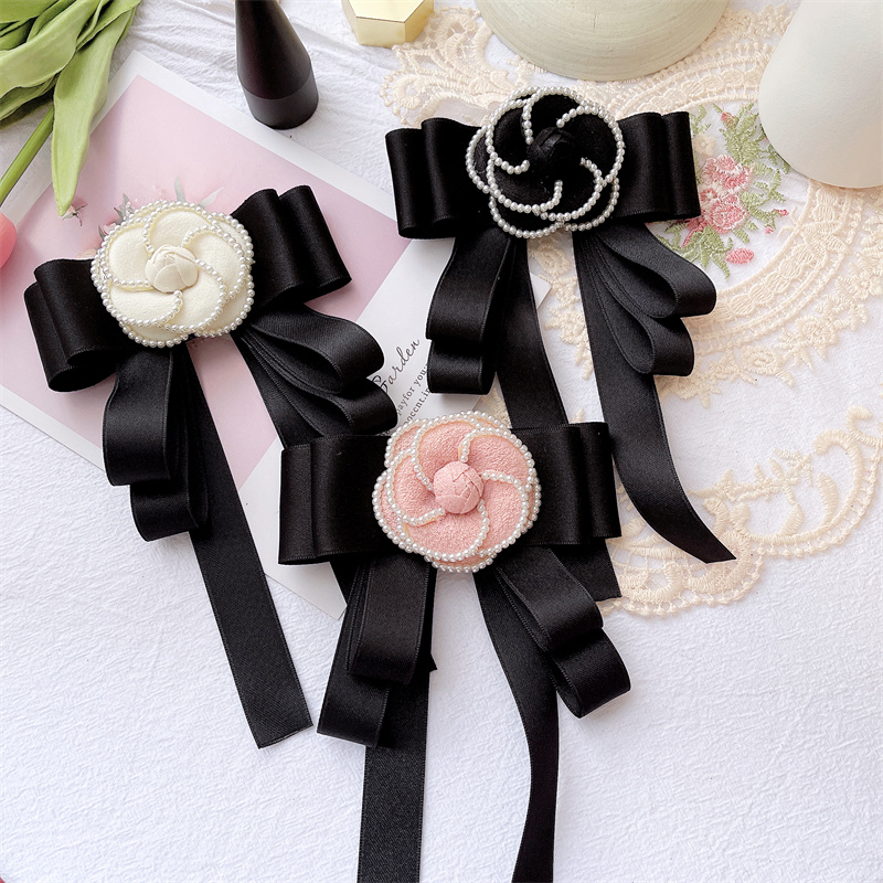 小香風珍珠山茶花裝飾胸針領結