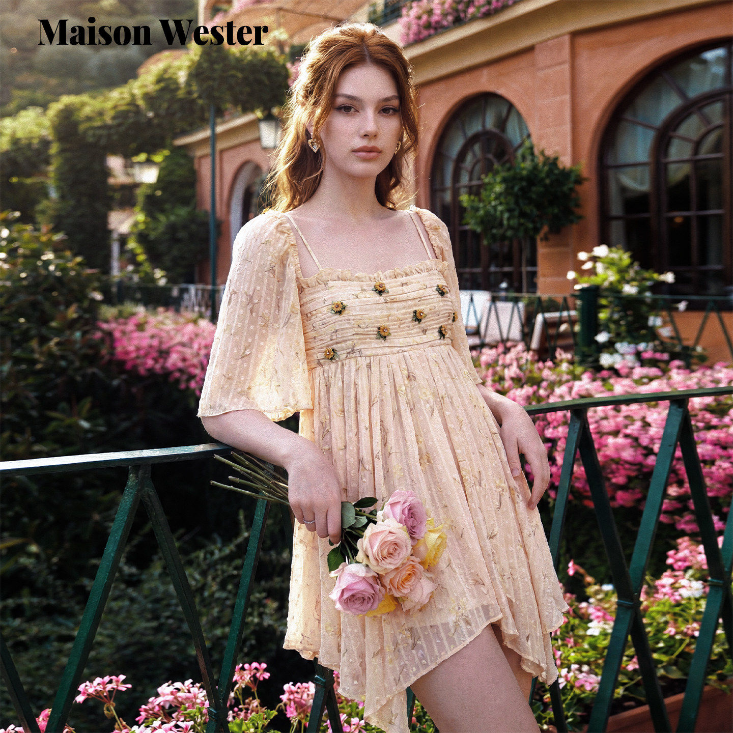 Maison Wester2026夏新品立体碎花露肩吊带轻复古洋装裙子