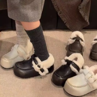 冬季皮面勃肯鞋2025新款厚底小众设计师编织金属感加绒加厚单鞋女