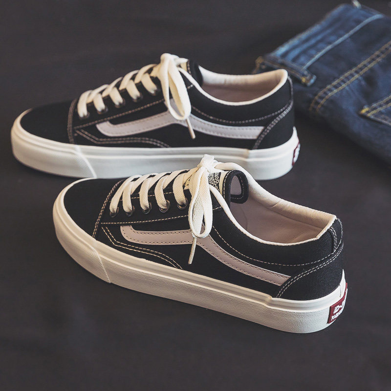 帆布鞋女鞋子新款春款百搭学生休闲板鞋小黑鞋冬季加绒