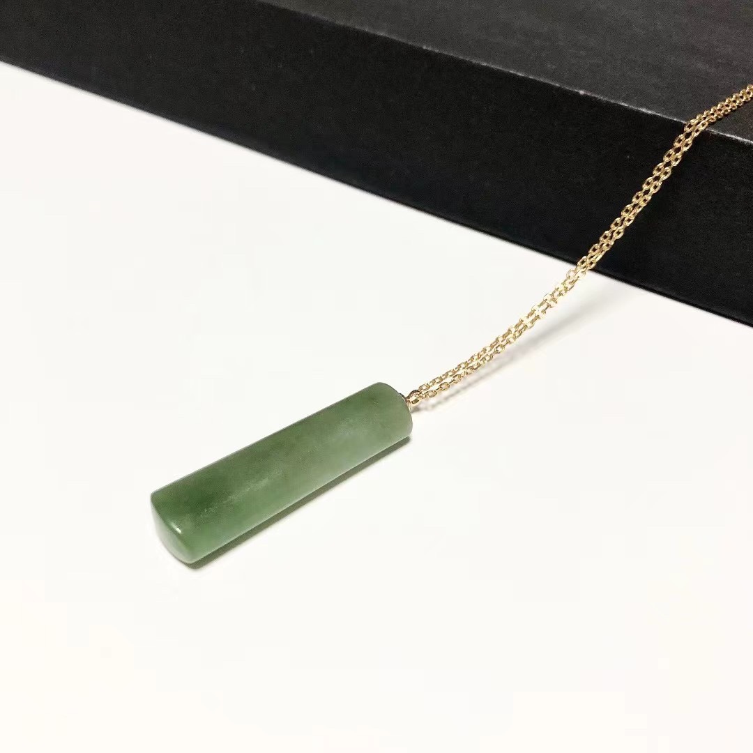 D354# 天然A货翡翠无事牌吊坠38.2*11.3*6.8mm 重6.49克