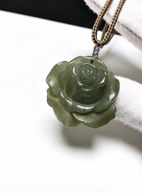 D718# 天然和田玉青玉玫瑰花吊坠37*38.8*10.3mm