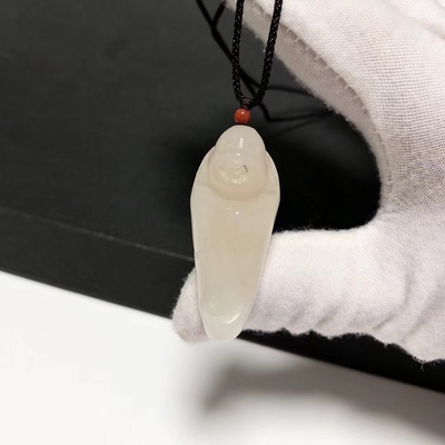 D586# 天然和田玉藕粉精工雕刻佛公吊坠39.3*16.5*16mm 重12.45克