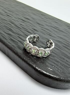 G180# 通体S925纯银镀白金精工镶嵌绿石榴石戒指 主石3*3mm