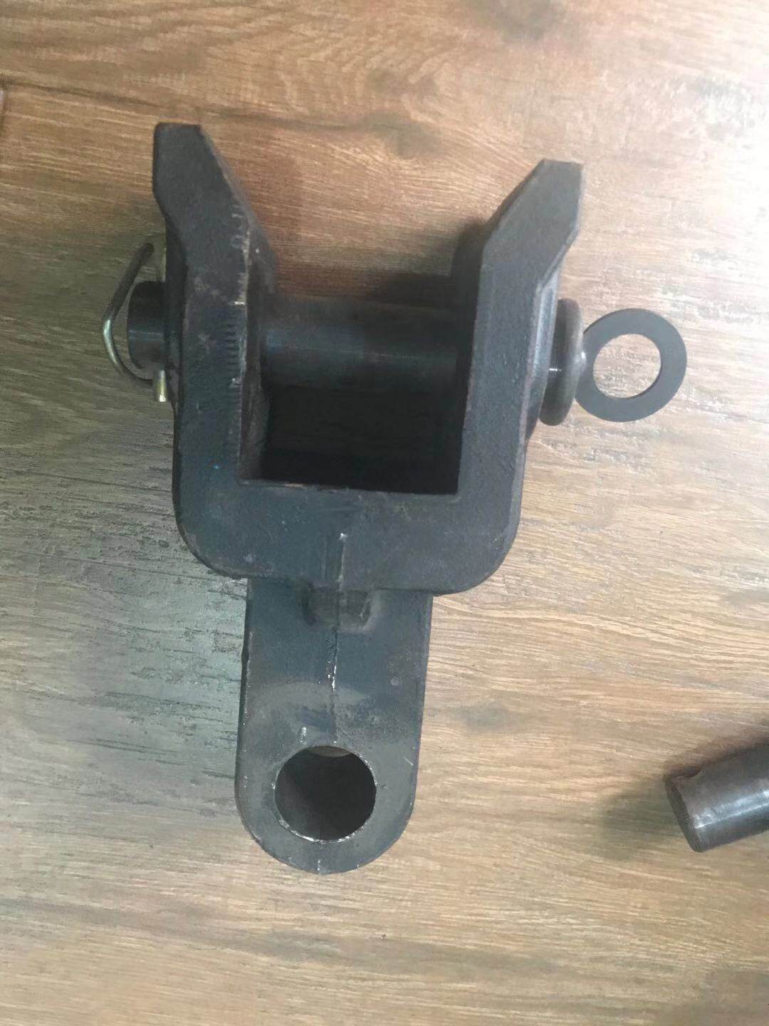 拖拉机牵引卡万能活动尾卡.自由安装上下左右摆动.加厚马钢