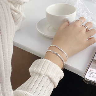 古罗珠宝S925银个性光面爱心手链女款小众设计轻奢气质手饰新款