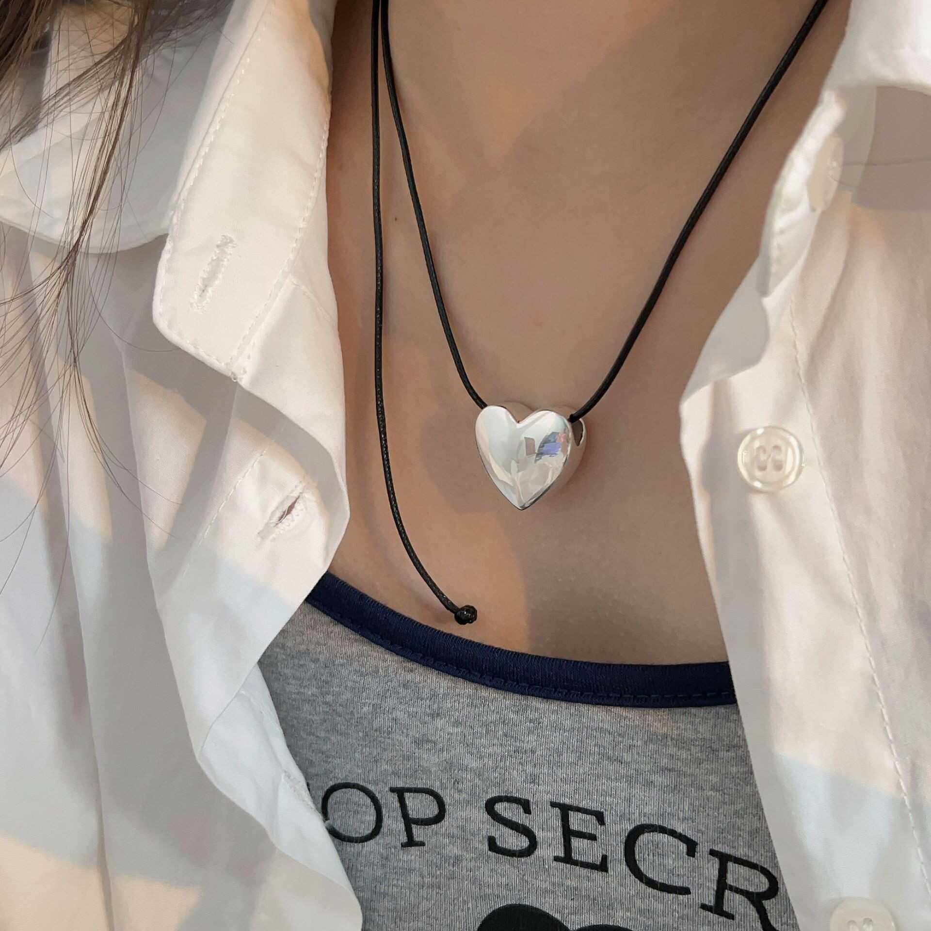 通体S925纯银甜酷黑绳爱心项链女简约时尚冷淡风心形锁骨链高级感