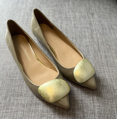 Rupert Sanderson灰色漆皮金萡银箔扣低跟春季女鞋尖头粗跟女单鞋