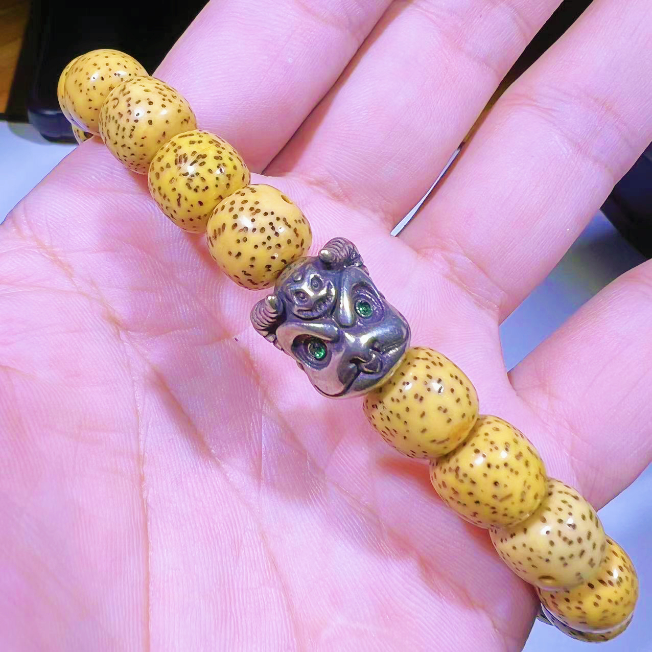 精工大鹏鸟顶珠腰珠diy文玩配饰百香籽星月菩提佛手金刚猴头核尖