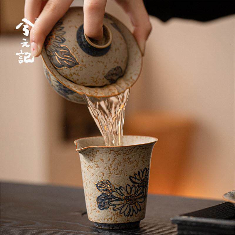 新款直销兮元记手绘陶瓷公道杯茶海青花火石红手抓公杯分茶器泡茶图片