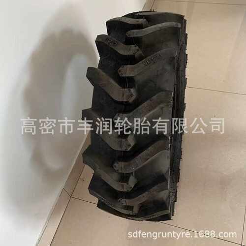 新款直销12.4-16农用轮胎，人字花纹，可配内胎，拖拉机轮胎12.4-