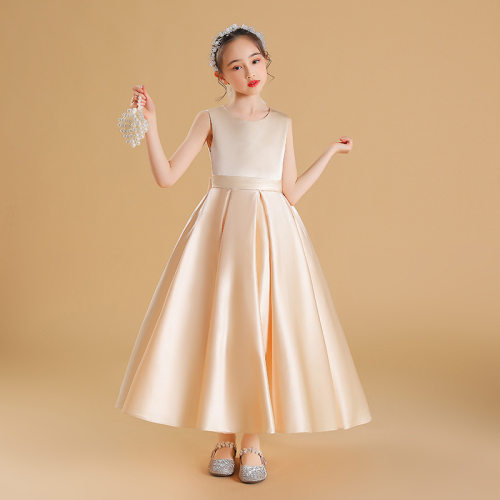 大合唱的礼服公主裙大方简约