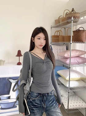 纯欲风德绒磨毛长袖T恤正肩修身内搭V领扭结保暖打底衫秋冬上衣女