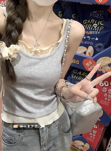 纯欲风撞色假两件吊带背心女夏季新款小众设计感修身显瘦短款上衣