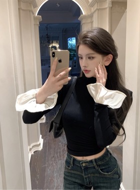 半高领喇叭袖拼接T恤女秋冬黑色紧身短款磨毛打底衫长袖内搭上衣