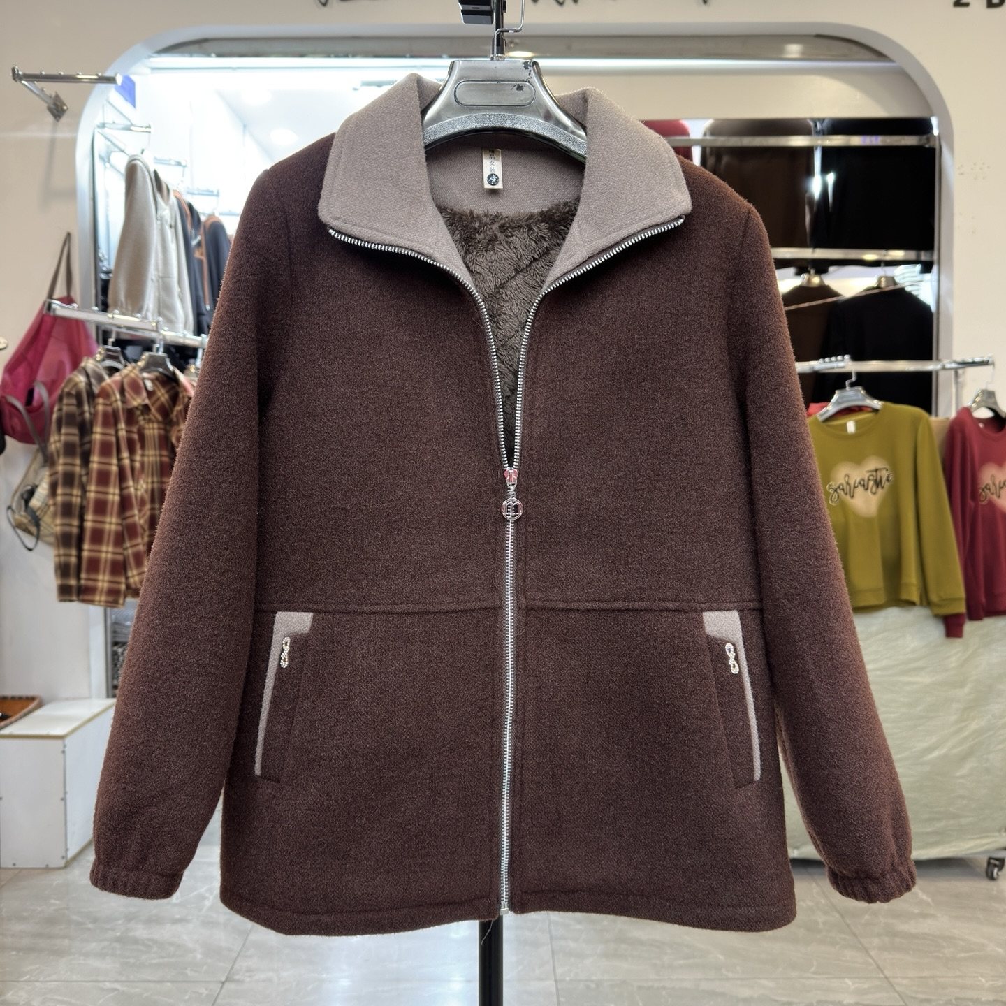 时尚妈妈装翻领加绒保暖外套秋冬新款洋气中老年宽松休闲加厚夹克,女装/女士精品,短外套,淘宝优惠券,粉丝福利购,淘宝优惠卷