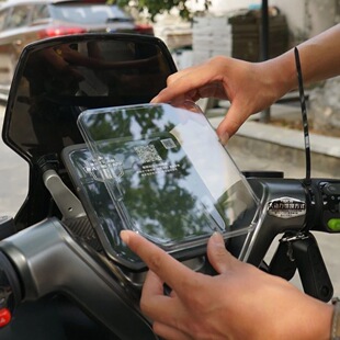 适用台铃封神电动车仪表盘屏幕动漫保护膜车头灯眉定风翼装饰配件