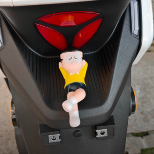 饰小摆件个性 H电动车尾立体大熊装 创意可爱公仔 适用于雅迪白鲨