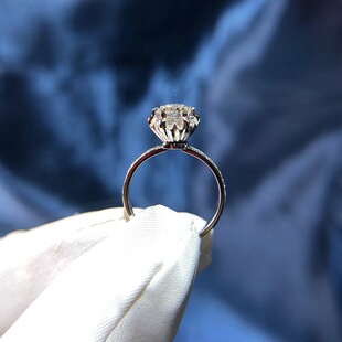 手捧花钻戒18K白金钻石戒指女50分真钻结婚求婚空托戒托首饰改款