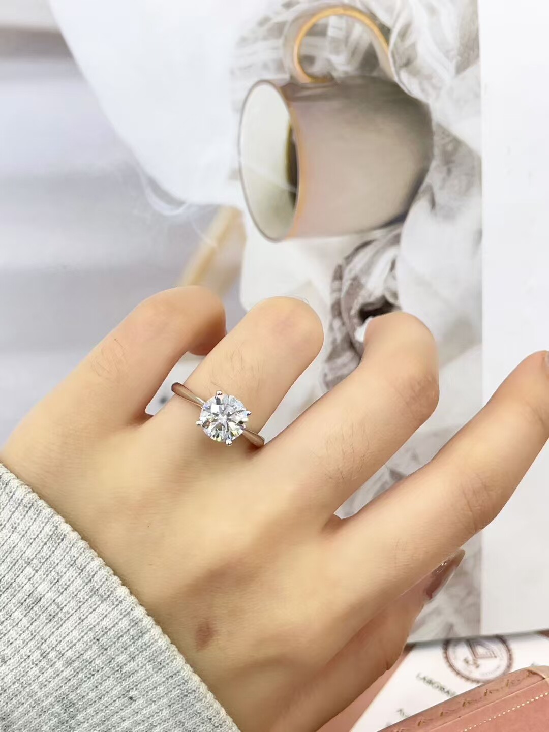 经典四爪2克拉培育钻石戒指女款铂金pt950钻戒人造钻石求婚结婚戒