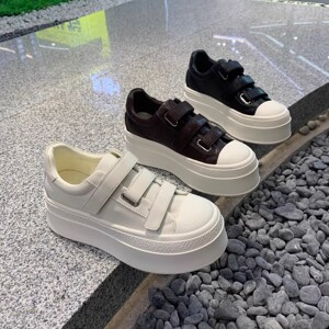 欧货2026春季新款真皮厚底魔术贴小白鞋女时尚板鞋复古运动休闲鞋