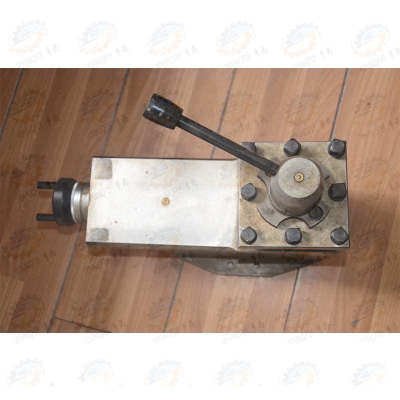 机床原厂正品大连CDS6166B车床刀架小拖板总成配件