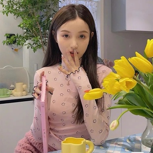 Minjiena韩国小众设计林小宅同款 粉色笑脸印花打底衫
