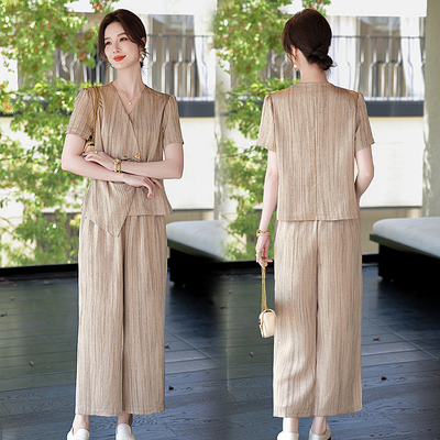 妈妈夏装时尚套装新款洋气中老年女装夏季短袖上衣阔腿裤两件套