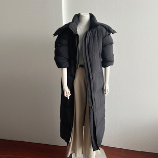 2025冬季超保暖的加长羽绒服设计感连帽修身显瘦超长黑色羽绒服