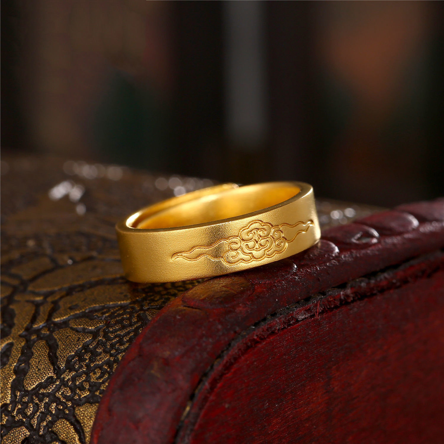 v金材质保色黄金色祥云款古法戒指活口食指戒时尚情侣对戒素圈