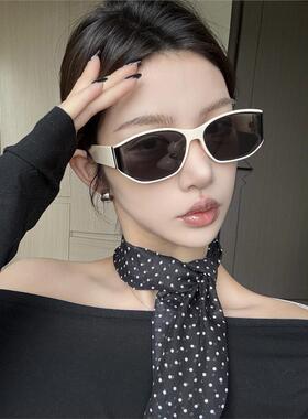 2026新款防紫外线白框猫眼太阳镜