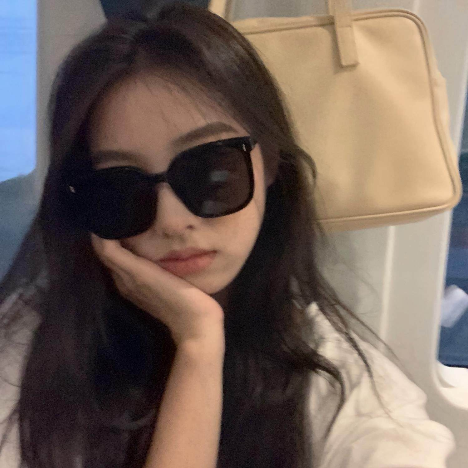 方形个性女馨帮大框显脸