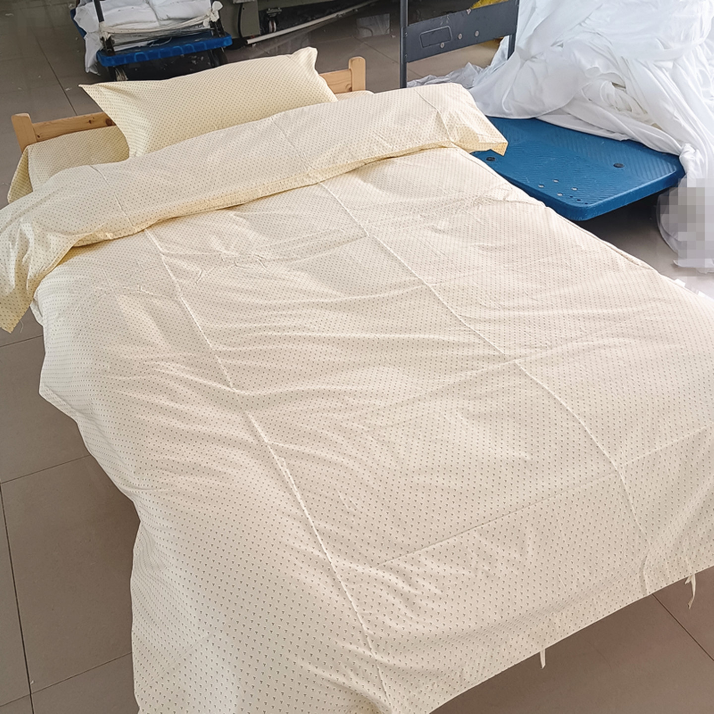 全棉涤棉纯棉酒店布草宾馆医院养老院宿舍三四件套三菱花老年公寓