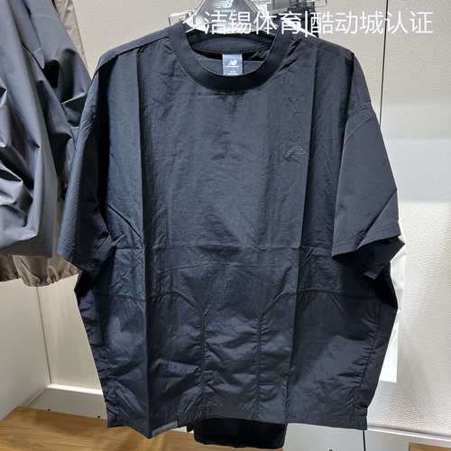 NB休闲圆领舒适泡泡纱短袖T恤男