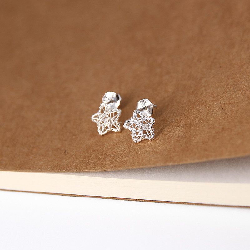925银耳钉女镂空五角星气质简约创意设计球球星星小众百搭养耳洞