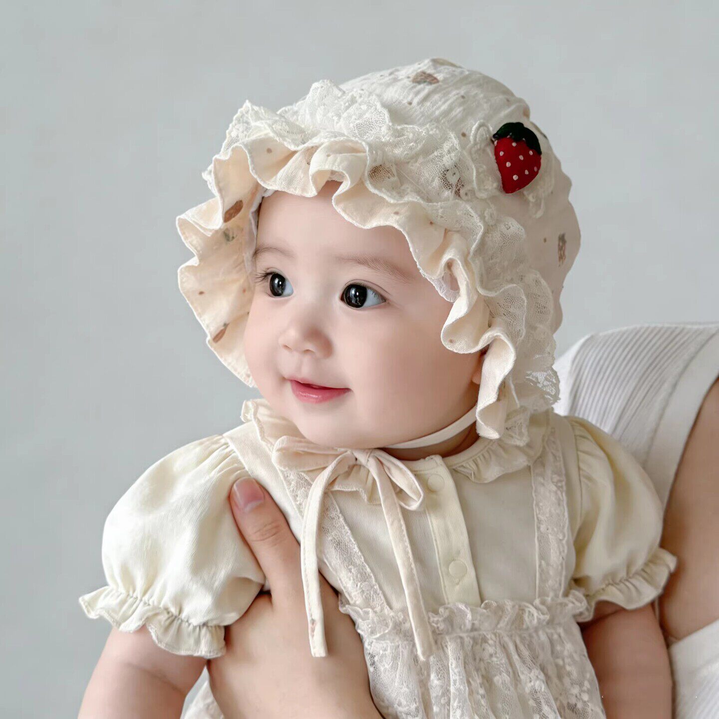 可爱女宝宝帽子春秋季新生儿公主花边小草莓超萌小月龄婴儿遮阳帽
