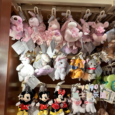 香港迪士尼2025樱花节维尼小熊小猪小豆史迪仔大白卡通毛绒钥匙扣