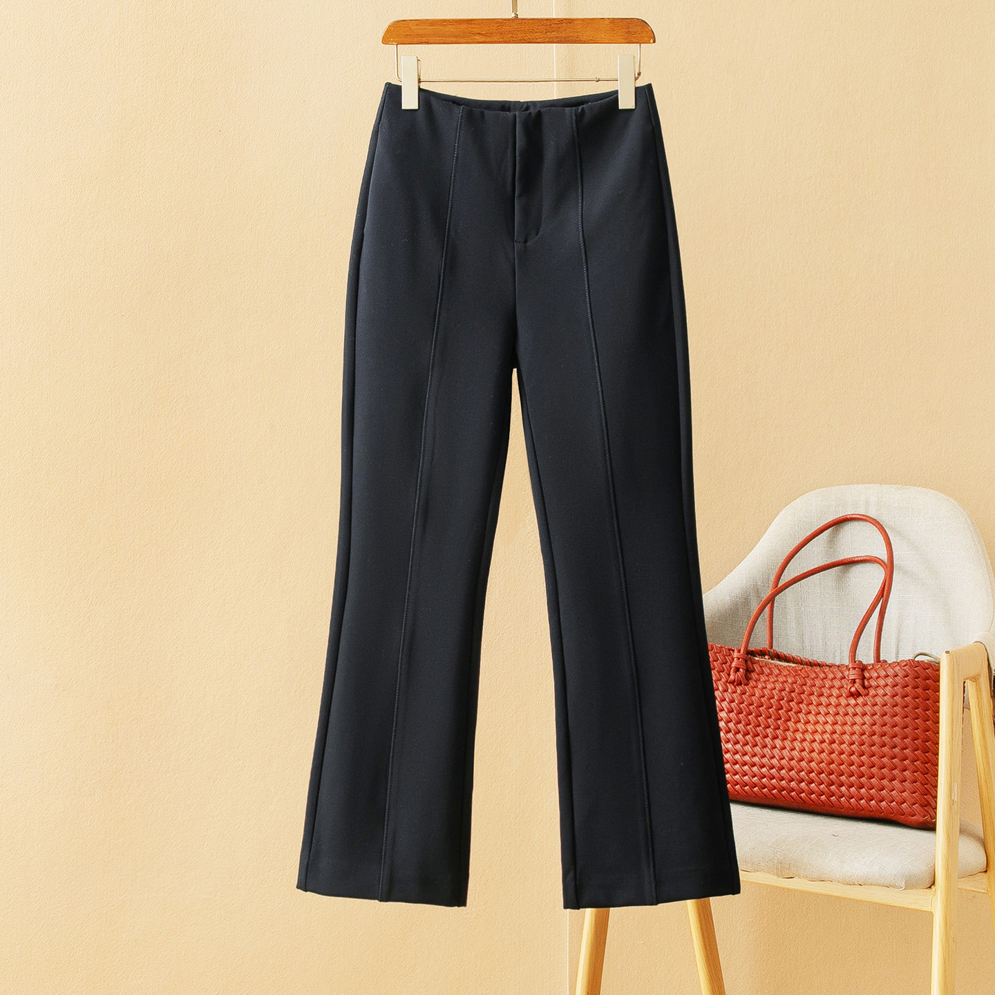 蛮文 显高显瘦封神小黑裤 360度舒适超弹罗马针织9分微喇裤 50240