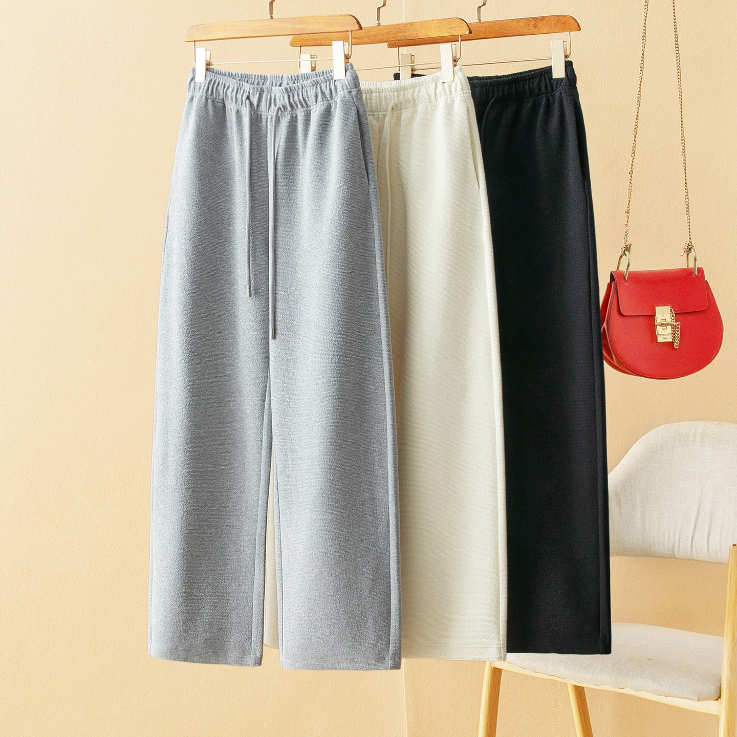 蛮文 自带筋骨感 压褶肌理高含棉量针织料松紧腰休闲卫裤女 50237