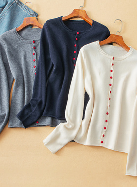 蛮文 小别致大时髦 红丝绒扣扭缝门襟面料取胜羊绒羊毛开衫 59243