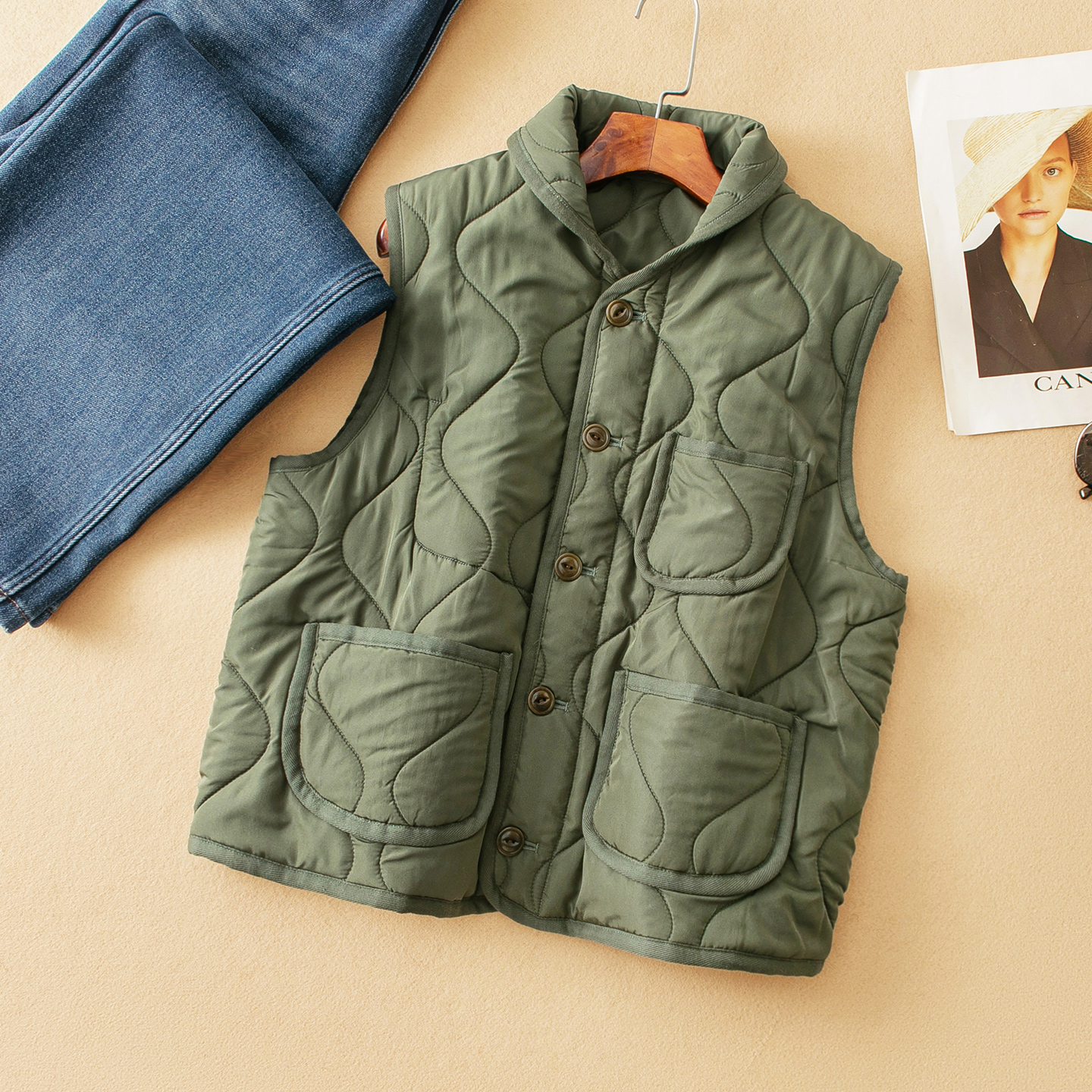 蛮文 日本单 松驰感和贵族感双拿捏 小翻领羊毛填充棉马甲女56268