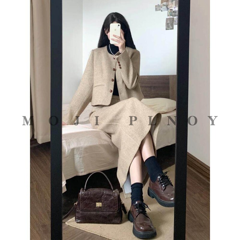 外套高腰半身裙小香风毛呢套装