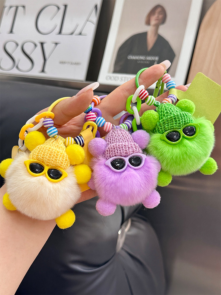 CUTE OTTER RABBIT FUR SMALL BRIQUETTES CAR KEYCHAIN PENDANTS INTERNET CELEBRITY THINGS PLUSH DOLLS SCHOOL BAGS BAG ORNAMENTS WOMEN