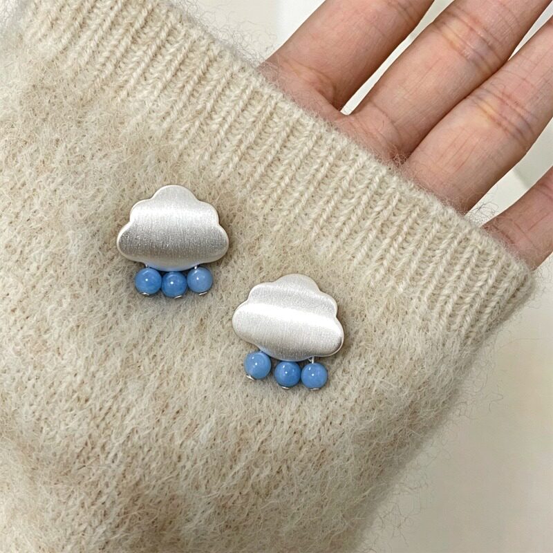 2026新款银色云朵雨滴流苏耳钉