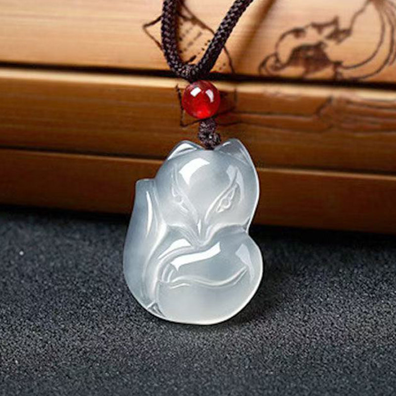 天然冰种白玛瑙狐狸吊坠 玛瑙小灵狐吊坠招财转运项链挂坠