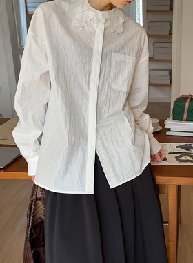 2026春季新款法式时尚花边蕾丝翻领上衣高级感白色女纯色长袖衬衫