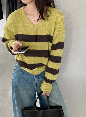 2026新款韩系宽松简约撞色条纹v领针织衫上衣女早春薄款毛衫